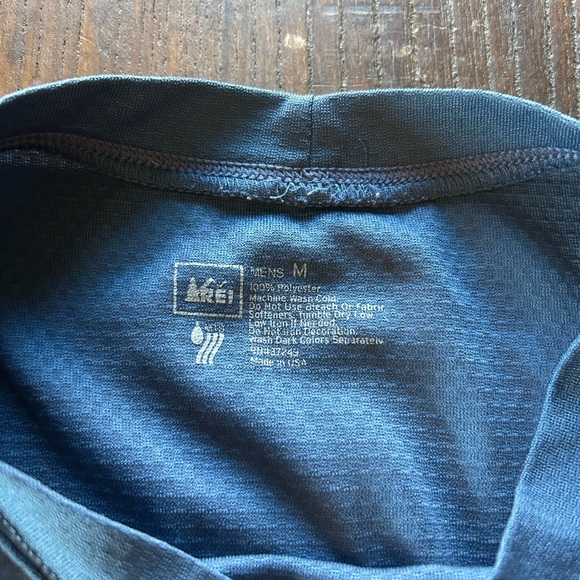 REI Men's Dark Blue Short Sleeve Tee - Picture 3 of 4